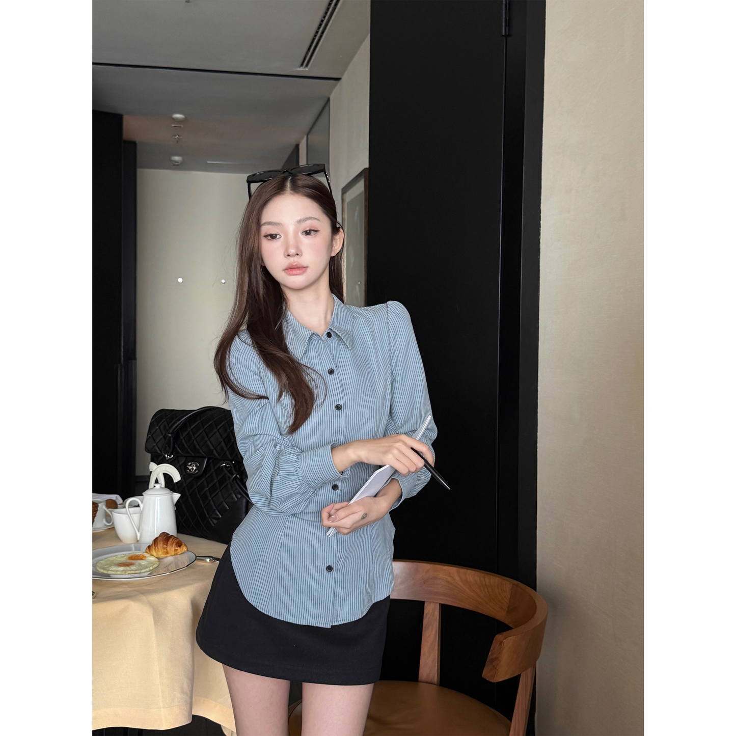 Preppy style blue striped shirt A114