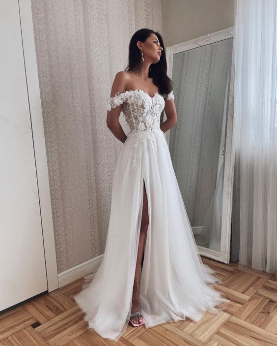 Charming A Line Off the Shoulder Tulle Wedding Dresses with Appliques fg6433