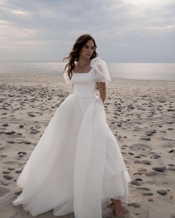 Charming A-Line Square Neck Puff Sleeves Wedding Dresses with Train fg5860