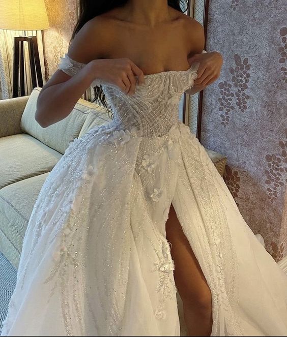 Off the shoulder wedding dress with slit Bridal Dress fg5840