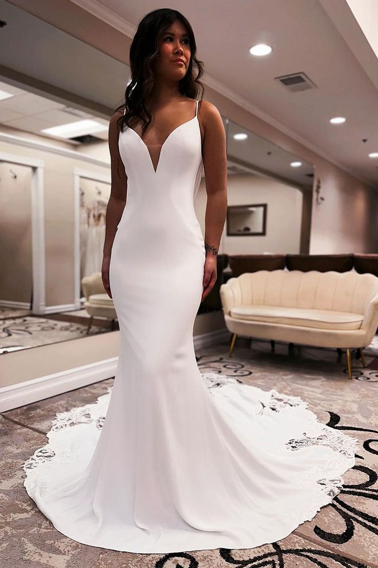 Unique Mermaid V Neck Satin Wedding Dress with Appliques fg6588