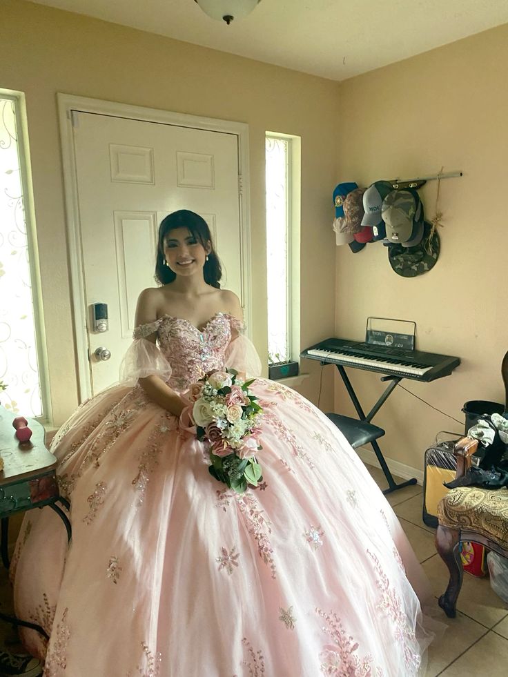 Pink Ball Gown Quinceanera Dress Applique Off the Shoulder Sweet 16 Vestidos fg5899