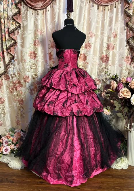 Vintage Sweetheart Neck Pink Tulle Satin Layered Ball Gown Formal Quinceanera Dress With Bow fg8524