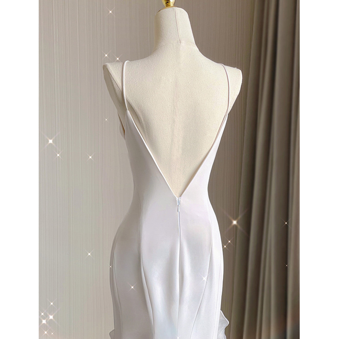 White Sheath Halter Backless Wedding Dress fg3671