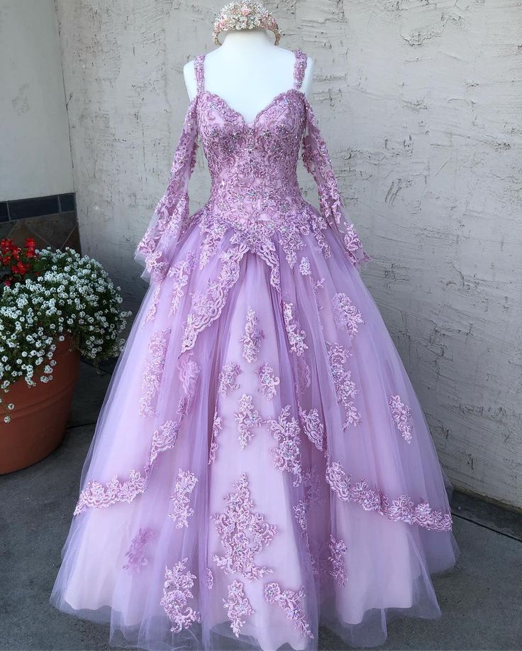 Long Sleeve Quinceanera Dress Prom Ball Gowns Lace Applique Beaded Cold Shoulder Corset Back Prom Sweet 16 Dress fg4071