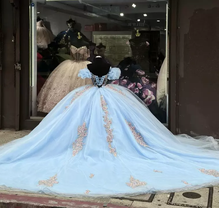 New Arrival Sky Blue Ball Gown Quinceanera Dresses Court Train Beading Lace Flowers Appliques Sweet 16 Prom Party Gowns fg5471