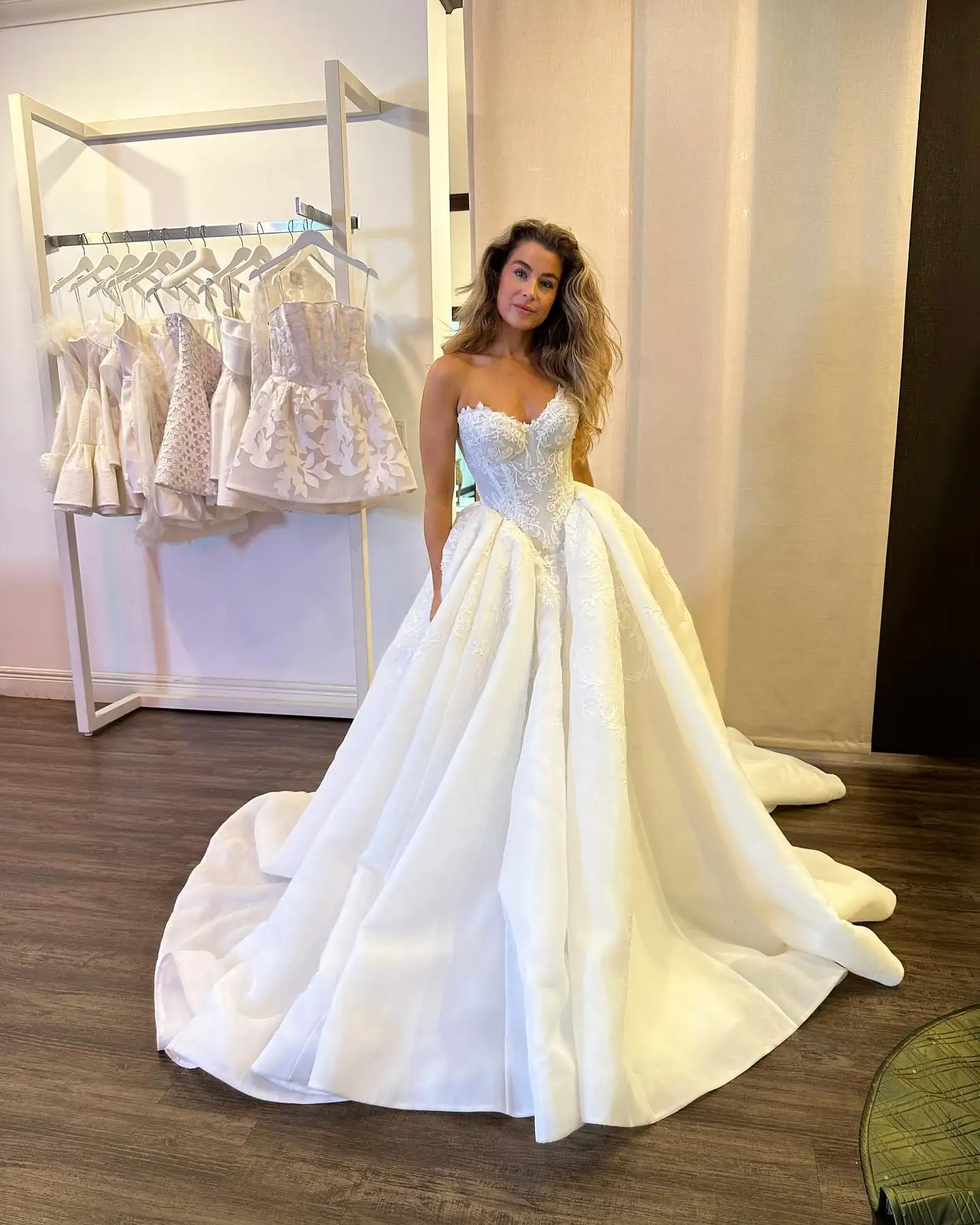 A-line Wedding Dress Sweetheart Bridal Gowns Lace Appliques Bride Dresses fg5992