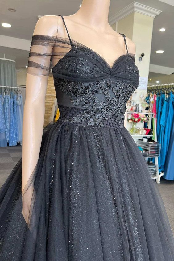 A Line Wedding Dress Princess V Neck Black Tulle Cold-Shoulder Long Prom Gown Formal Dresses fg3308