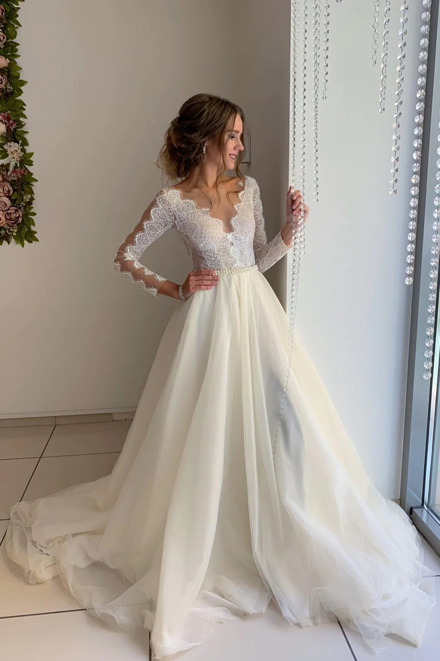 Princess Long Sleeves A-line Ivory Wedding Dress with Lace fg3132