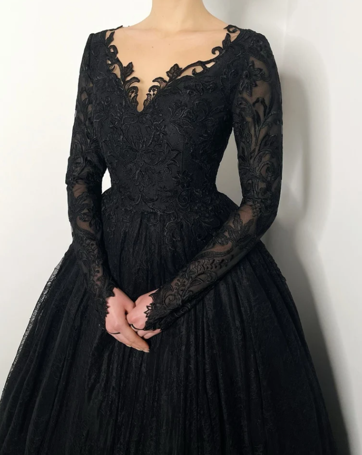 Black romantic wedding dress lace dress with buttons fg361