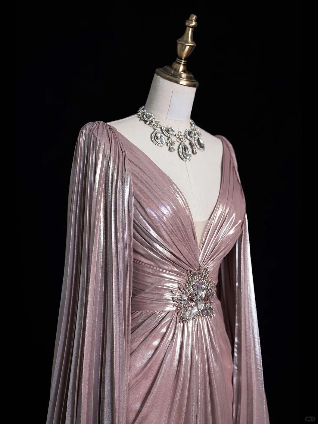 Luxury A-line Evening Prom Dress Long Sleeve V-neck Shiny Custom Made Party Gowns   fg7452