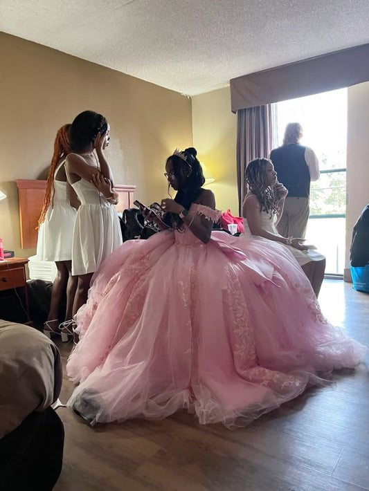 A Line Pink Off Shoulder Quinceanera Dresses Sweet 15 16 Prom Ball Gowns   fg7864