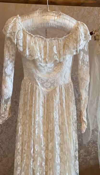 Modest Long Sleeves Wedding Dress White Lace Vintage Wedding Gown fg8662