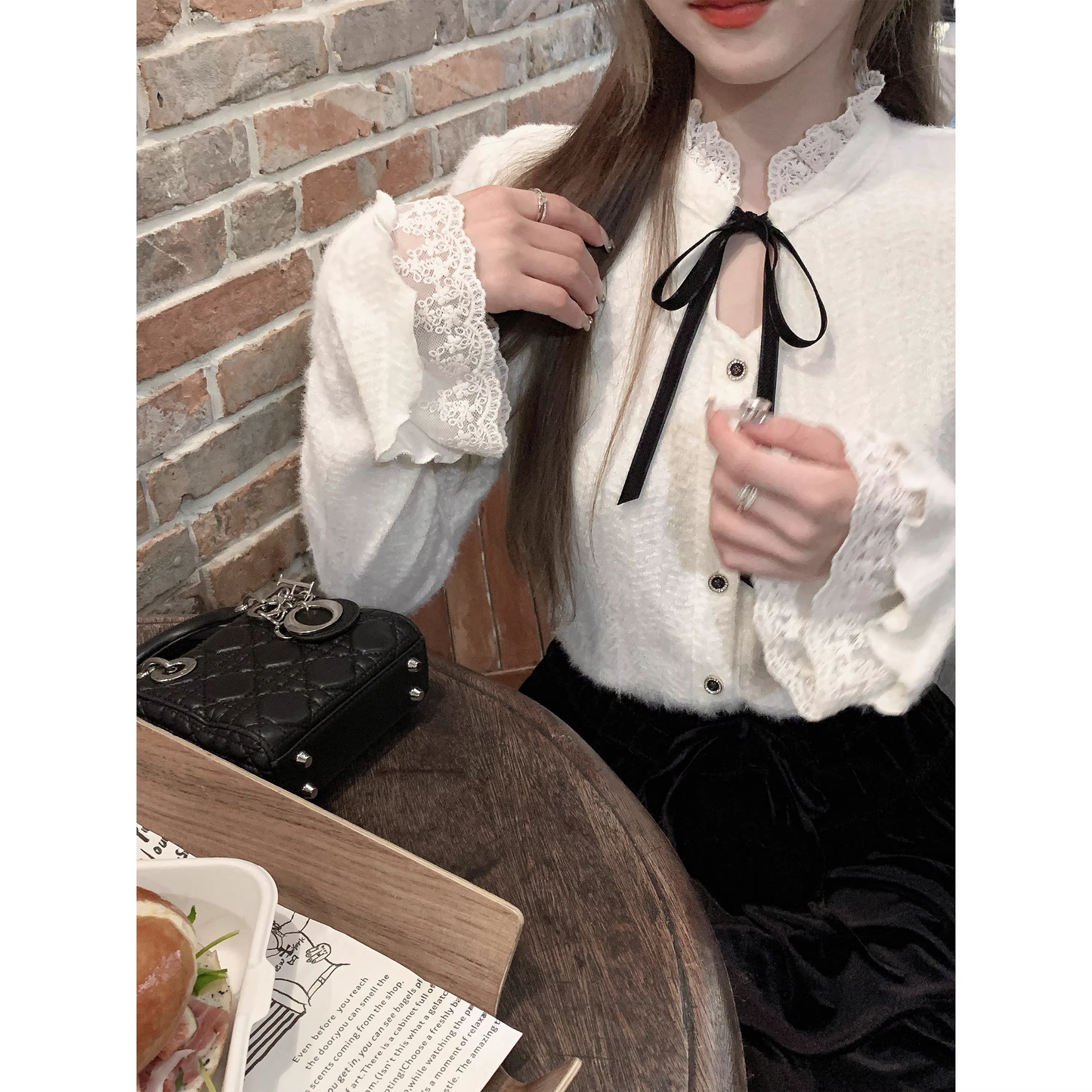 Women's Autumn/Winter Lace Brushed Fleece Inner Top  A65