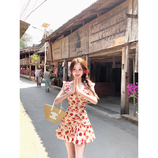 Retro red floral print dress, fitted waist, pretty little flutter sleeve dress for early spring  A01