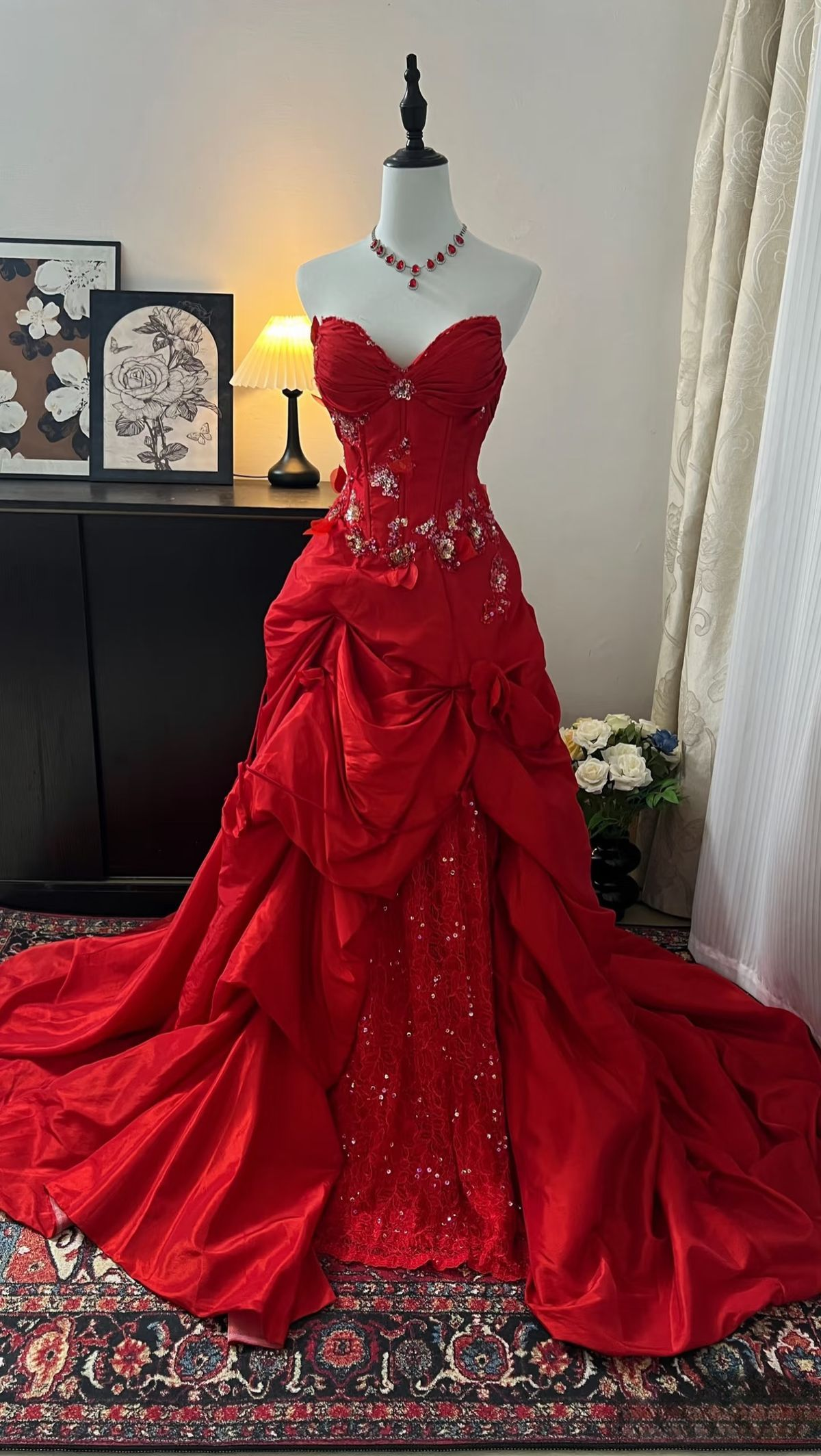 Red Satin Train Gown Embellished Vintage Court StyleEvening Party Dress fg8660