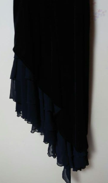 Schwarzes Cocktailkleid aus Samt mit Stufen, Abschlussball, Partykleid, formelle Kleider (Jacke nicht im Lieferumfang enthalten) fg7231